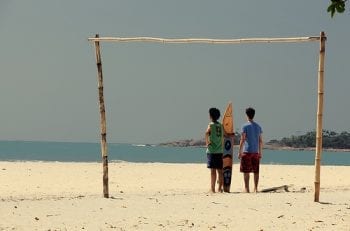 9957940996_b83a34023f