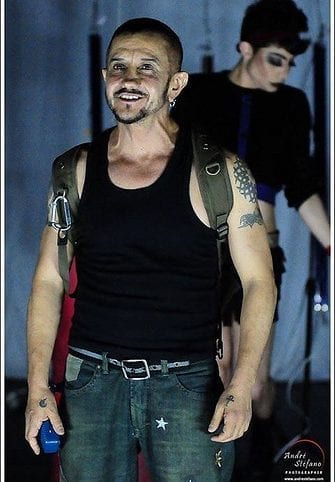 10161595005_254536093c