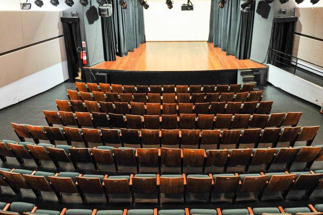 O Teatro Décio de Almeida Prado Sylvia Masini/Veja SP Leia mais em: https://vejasp.abril.com.br/cultura-lazer/espaco-cultural-itaim-destaques/